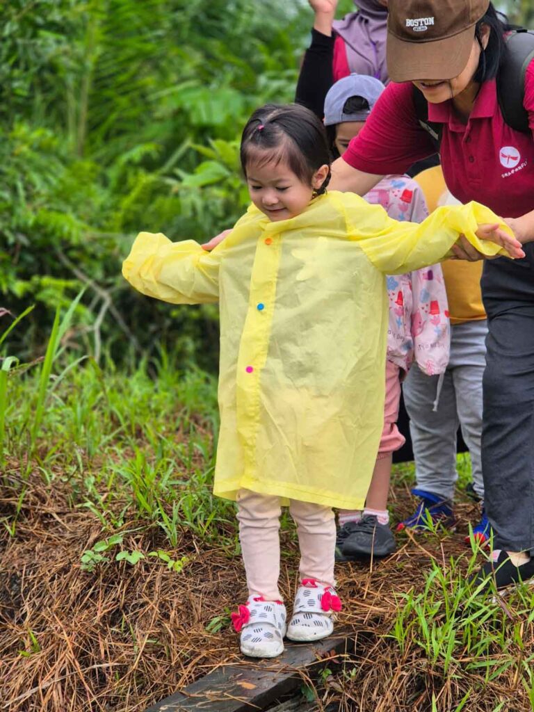 About Dragonfly | 21 Years of Inspiring Excellence in Preschool Education 2 02 Vision Mission 2