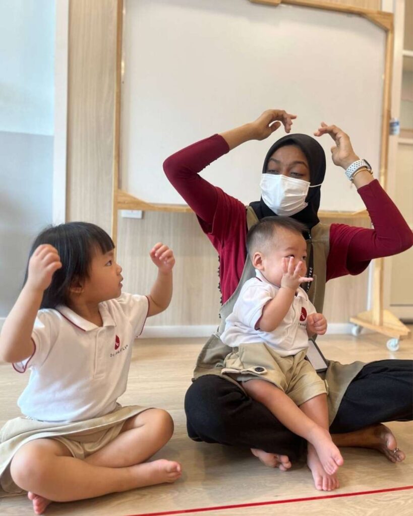 Dragonfly Toddler Programs | 12 to 24 months old | Toddler Care Preschool in Malaysia 5 Tales and Tunes | Toddler Programs | 12 to 24 months old | Dragonfly The Leaders Preschool